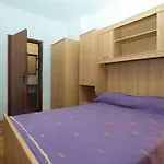 P-lena 1775 Appartement *