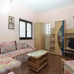 Appartement P-lena 1775 *